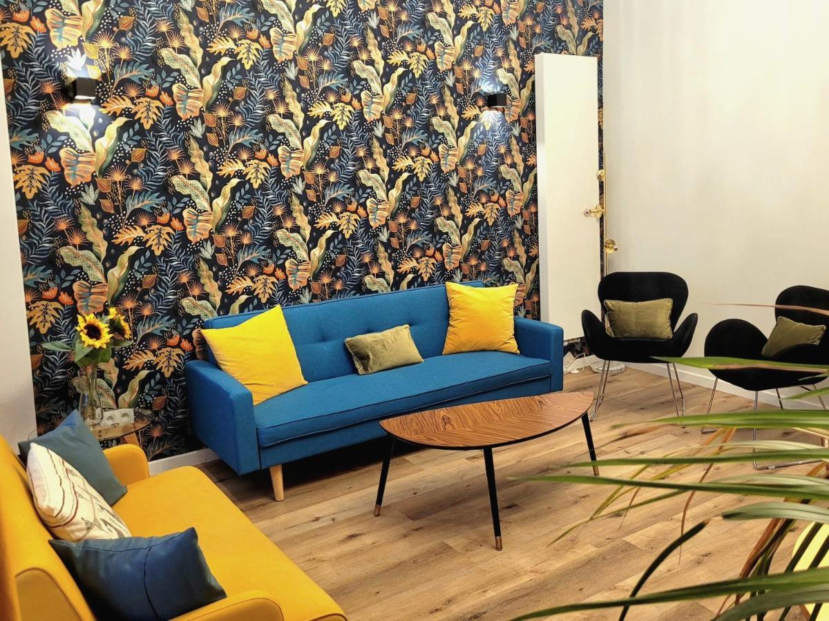 Brand New Iris Room With Private Bathroom And Balcony 布鲁塞尔 外观 照片